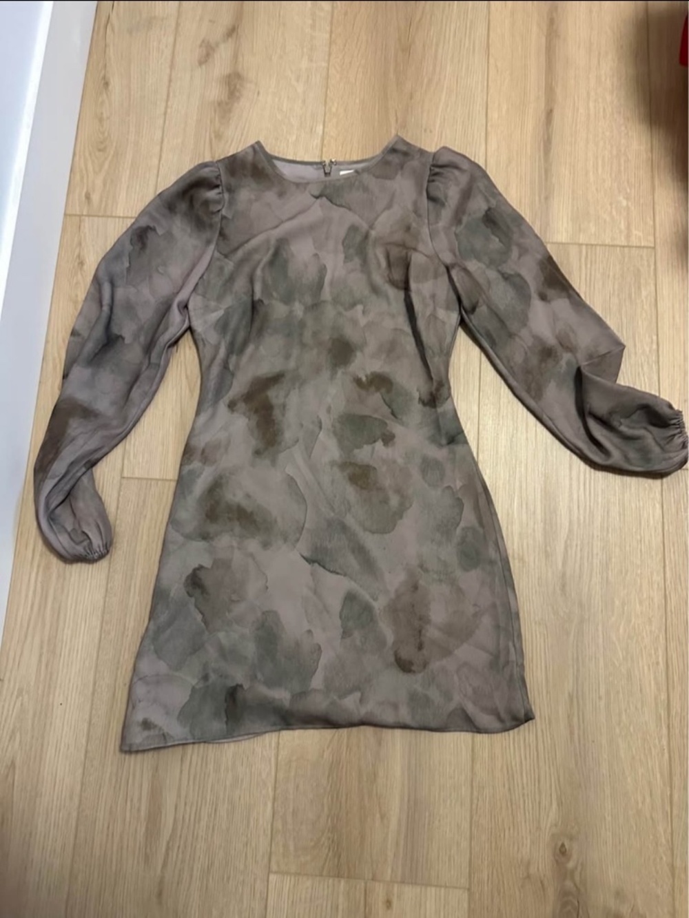 Aritzia Wilfred Marie Puff Sleeve Mini Dress Womens Dry Basil Grey Khaki